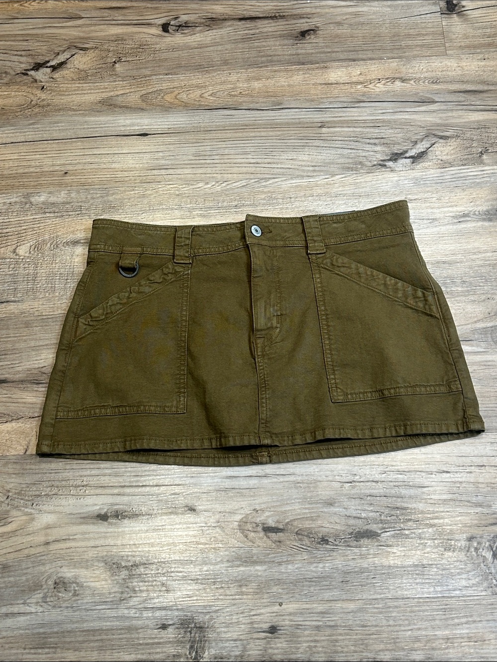 American Eagle Outfitters Olive Mini Skort with Front Patch Pockets